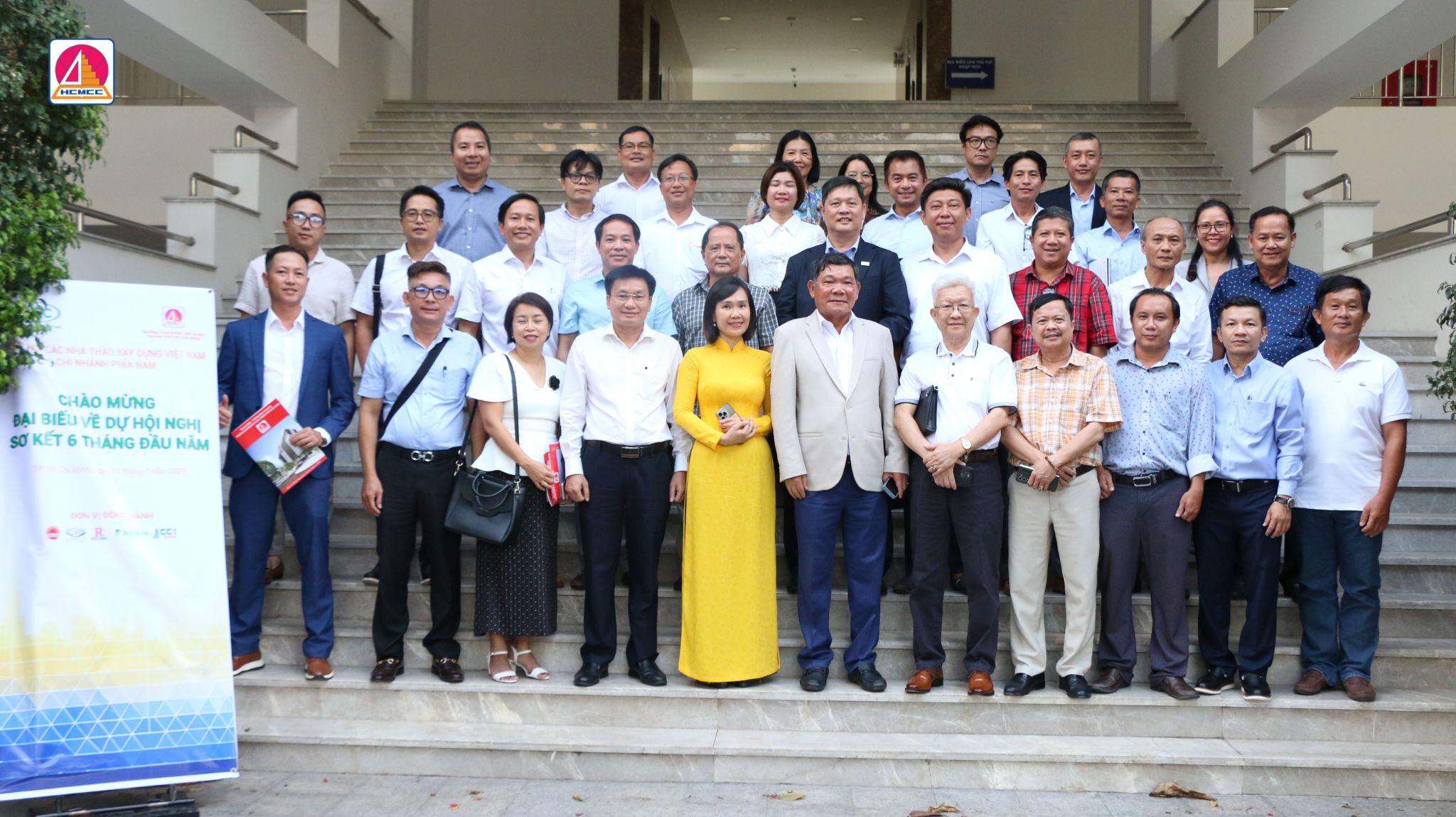Hội Nghị Sơ Kết - VACC. Lễ Ký Kết Hợp Tác Giữa VACC Và HCMCC