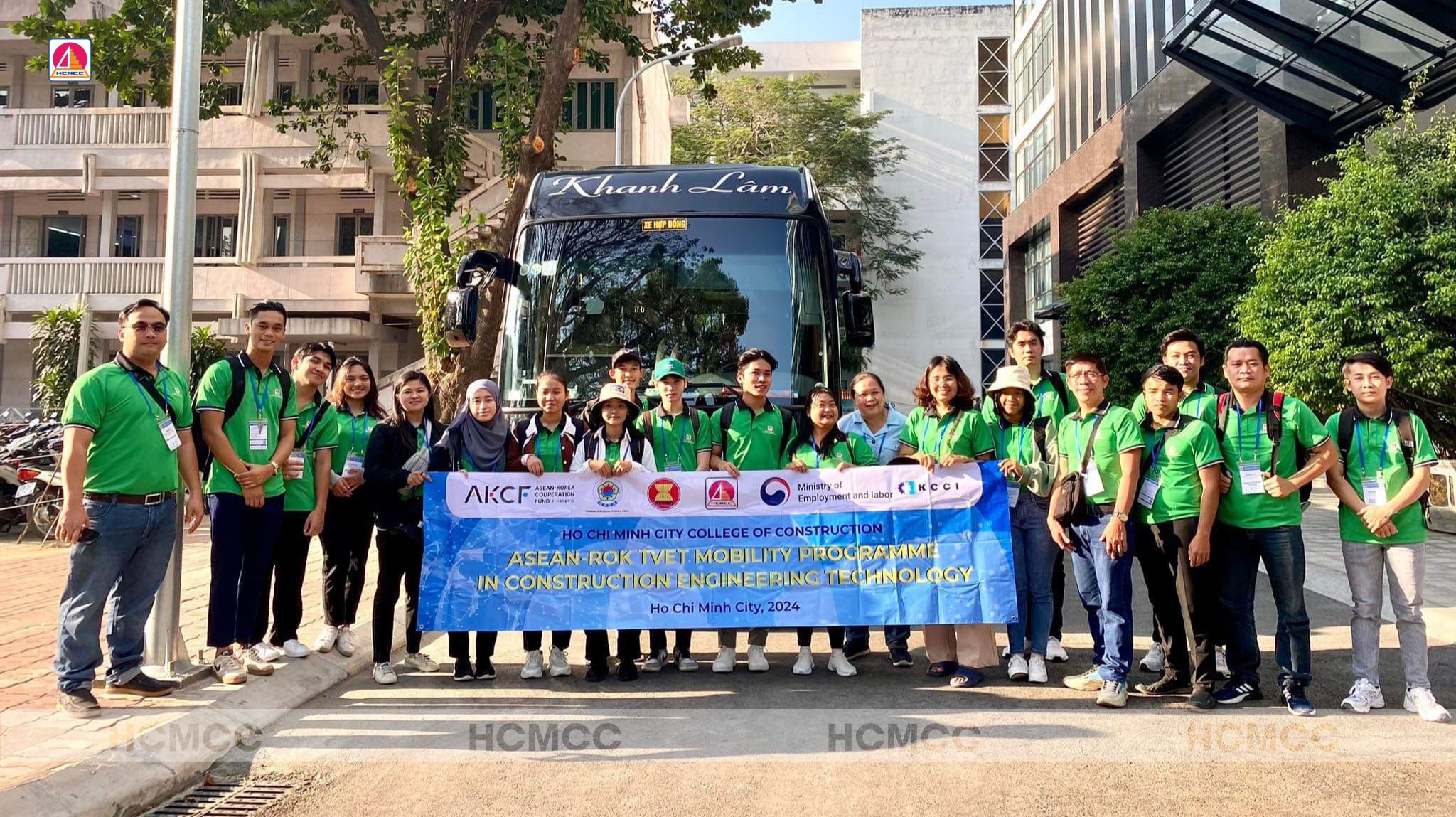 Sinh Viên ASEAN Trải Nghiệm Thực Hành Tại Nhà Máy Knauf - Hành Trình Học Tập và Giao Lưu Đa Chiều