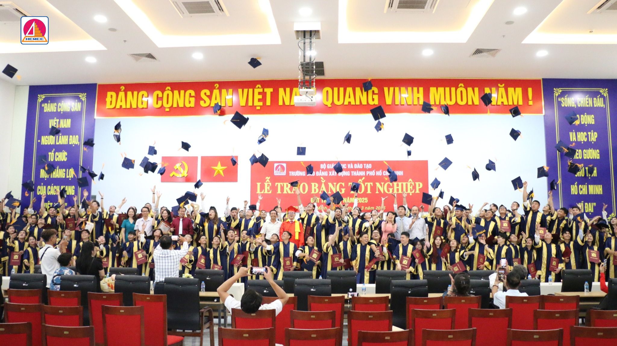 Lễ Trao Bằng Tốt Nghiệp Đợt Tháng 2 Năm 2025