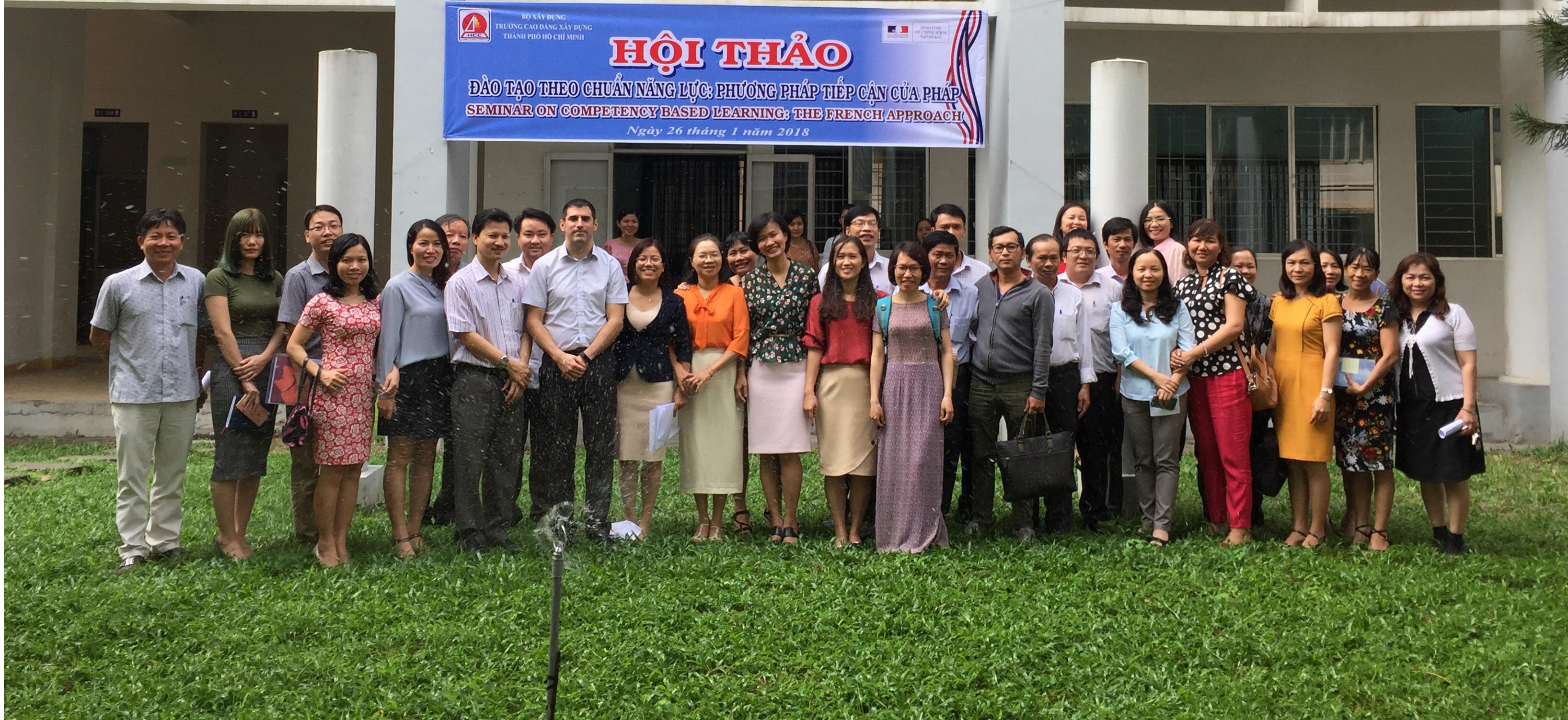 Hội thảo “Đào tạo theo chuẩn năng lực, phương pháp tiếp cận của Pháp - Competency based learning: the French approach”.
