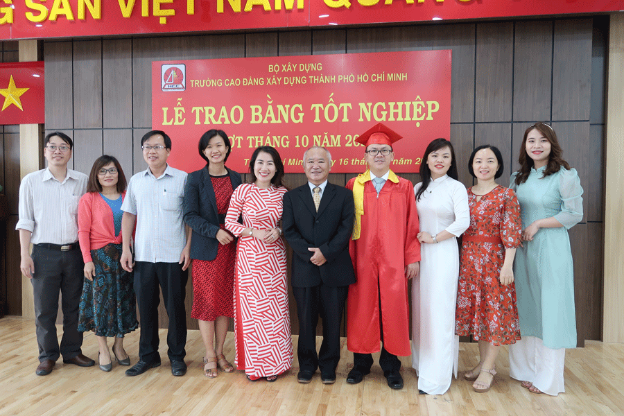 Lễ trao bằng tốt nghiệp đợt 3 năm 2020 của Trường Cao đẳng Xây Dựng Thành phố Hồ Chí Minh 