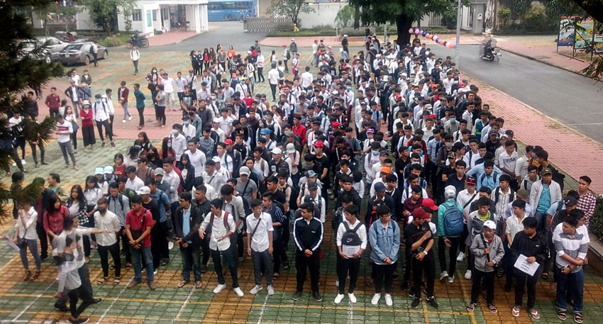 Chào đón tân sinh viên khóa 2018 nhập học