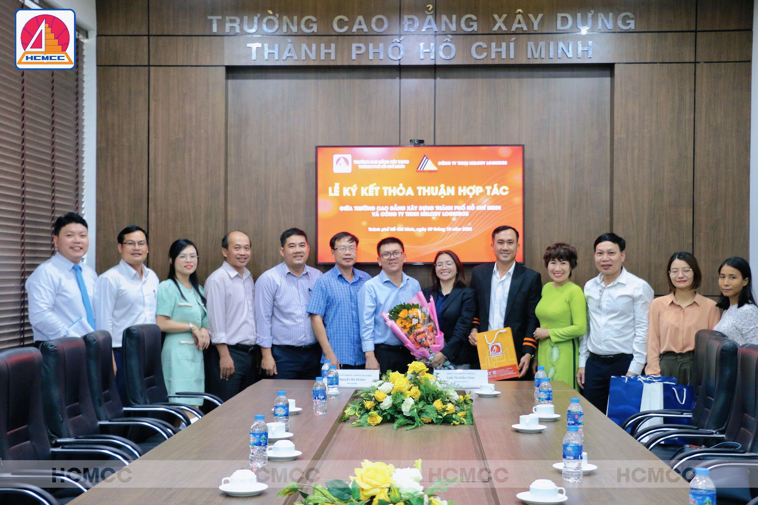 Ký kết hợp tác với Công ty Melody Logistics