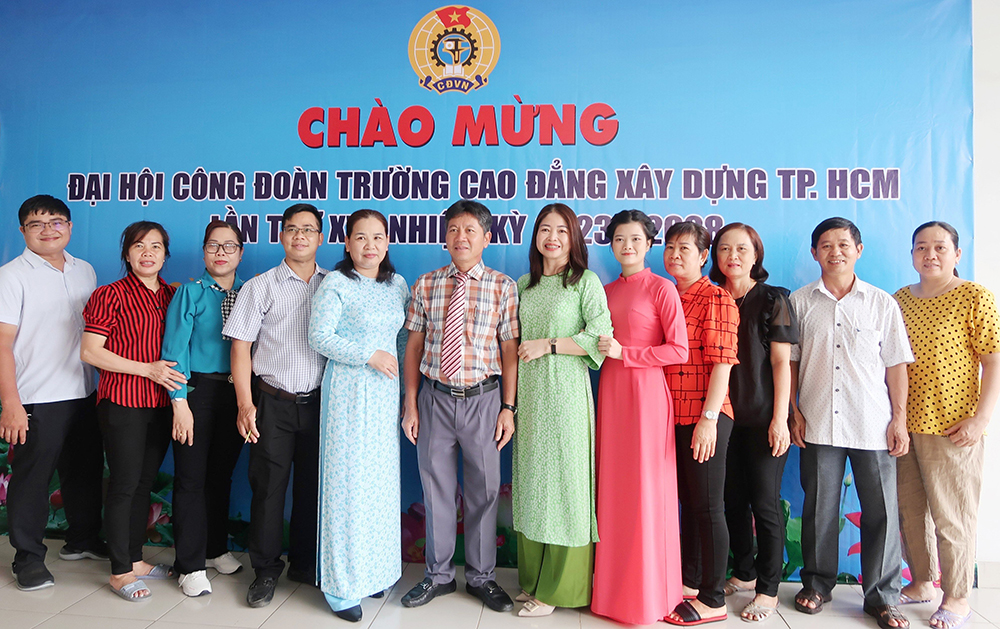 PHÒNG QUẢN TRỊ